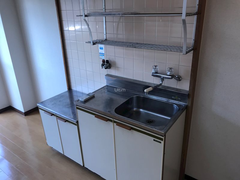 キッチン　同タイプ別室の画像です、ご参考までに