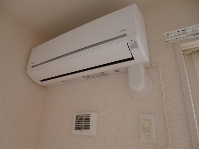 その他設備　暑い夏や寒い冬に大活躍！リビングダイニングキッチンにあるエア