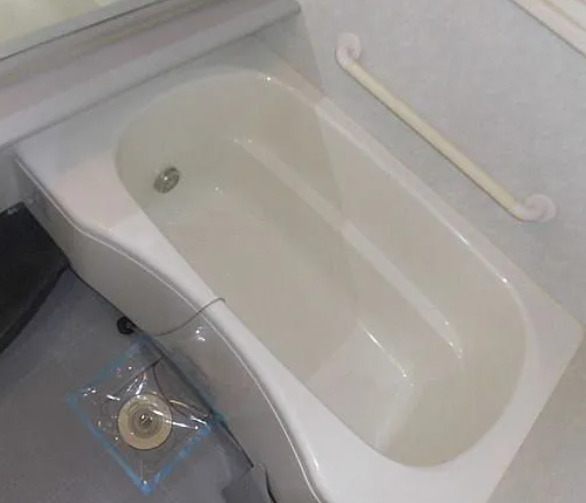 バス・シャワールーム　別部屋の画像を使用しております。