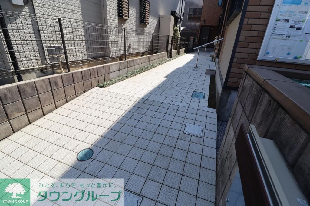 エントランス　庭