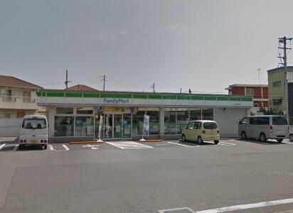 コンビニ　ファミリーマート西須賀店（コンビニ）まで665m