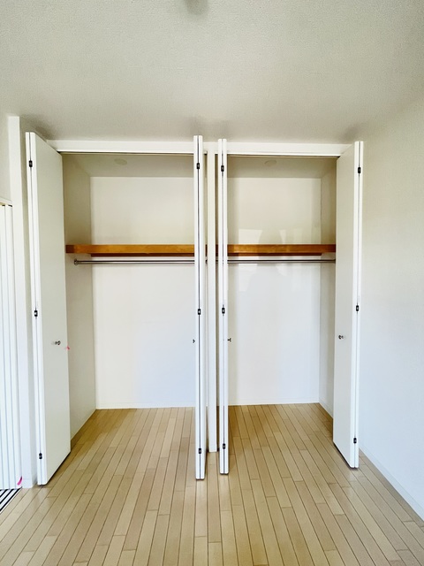 収納　清掃前の写真です