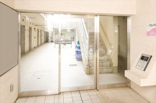 エントランス　オートロック
