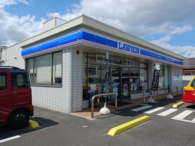 コンビニ　ローソンさん（コンビニ）まで400m