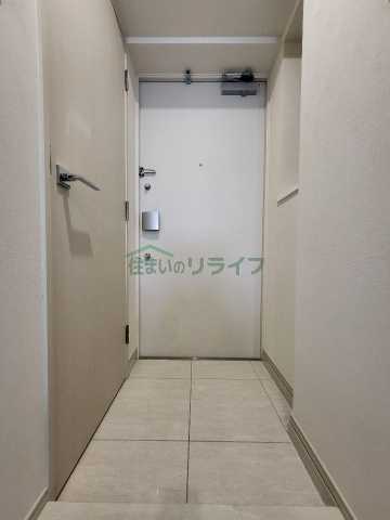 玄関　別部屋の参考写真となります。