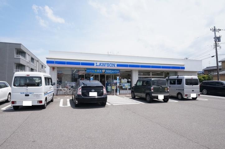 コンビニ　ローソン（コンビニ）まで330m