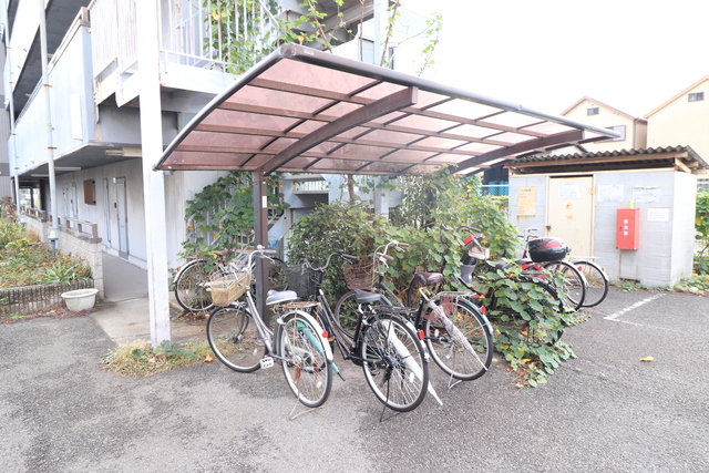 その他共有部分　屋根付き駐輪場