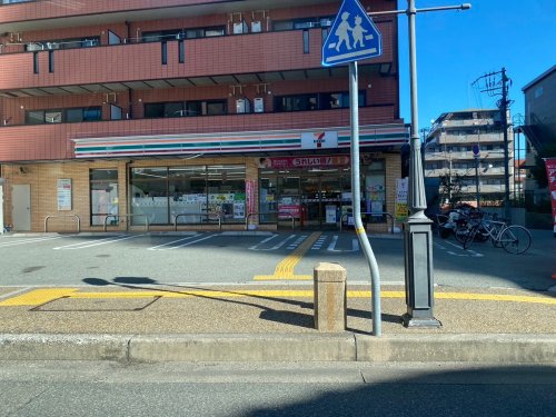 コンビニ　セブンイレブン 宝塚湯本町店（コンビニ）まで185m