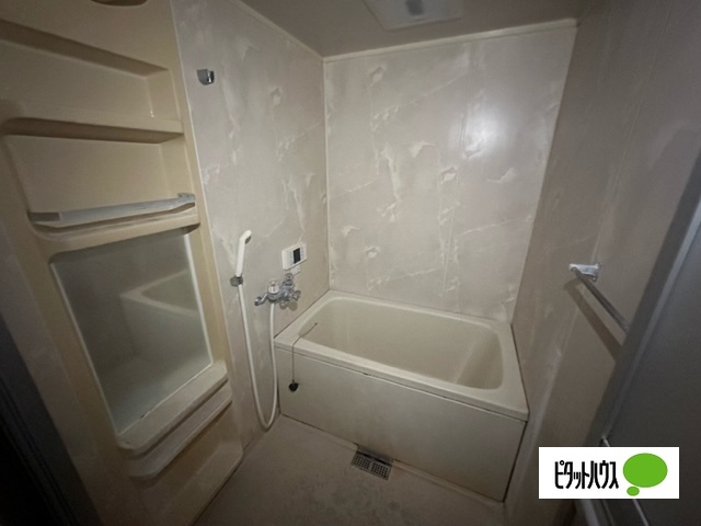 バス・シャワールーム　※別部屋参考写真