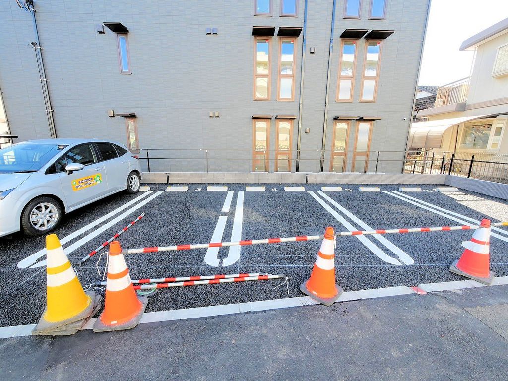 駐車場　駐車場