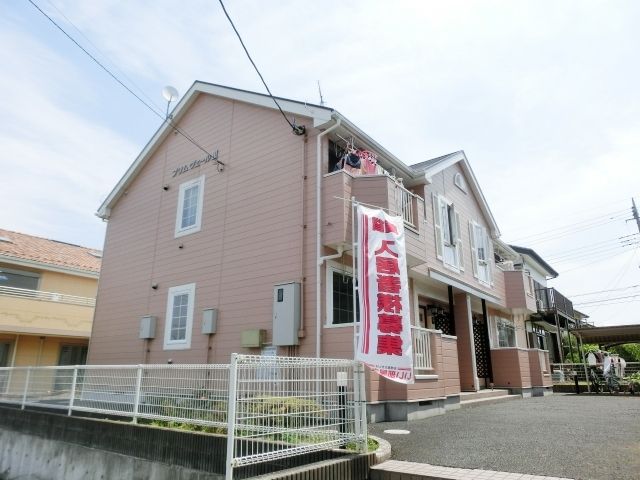 建物外観　閑静な住宅街に立地しております。