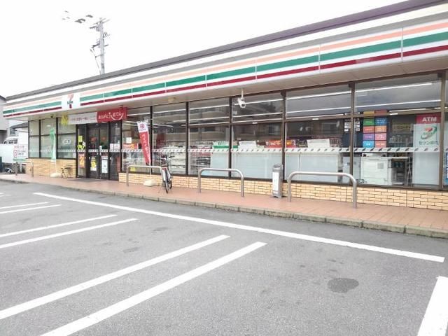 コンビニ　セブンイレブン春日一の谷店（コンビニ）まで500m