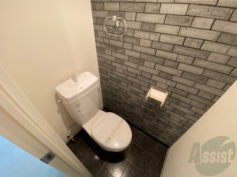 トイレ　こちらはトイレです。清潔感があり、安心して使用できます。