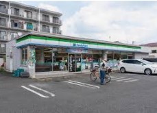 コンビニ　ファミリーマート羽村市役所通店（コンビニ）まで389m