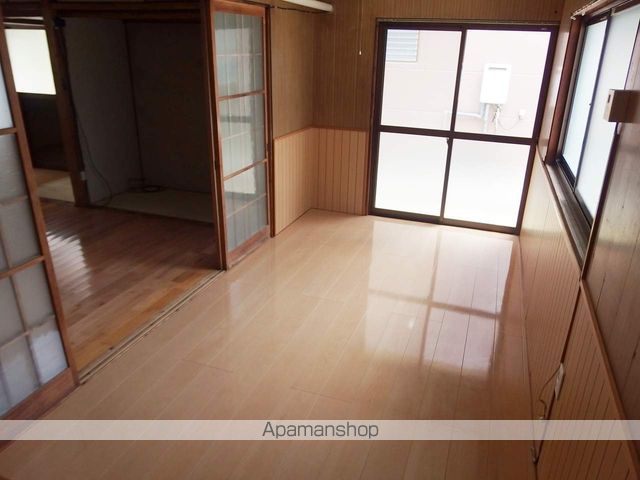山ノ井貸家の内装写真