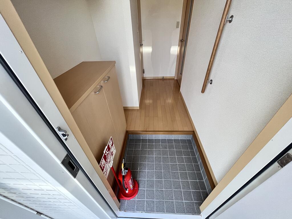 玄関　別号棟参考画像