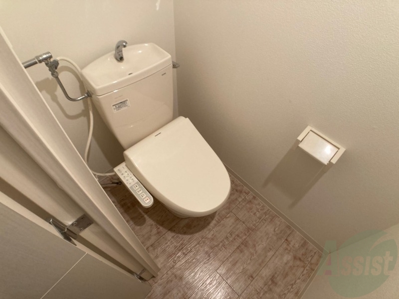 トイレ　トイレです。ウォシュレット付を探している方、おすすめです。