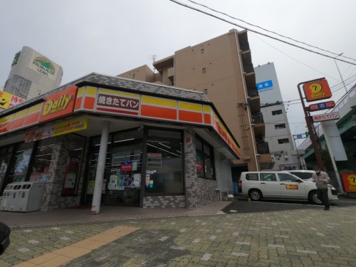 コンビニ　デイリーヤマザキ 岩塚駅店（コンビニ）まで544m