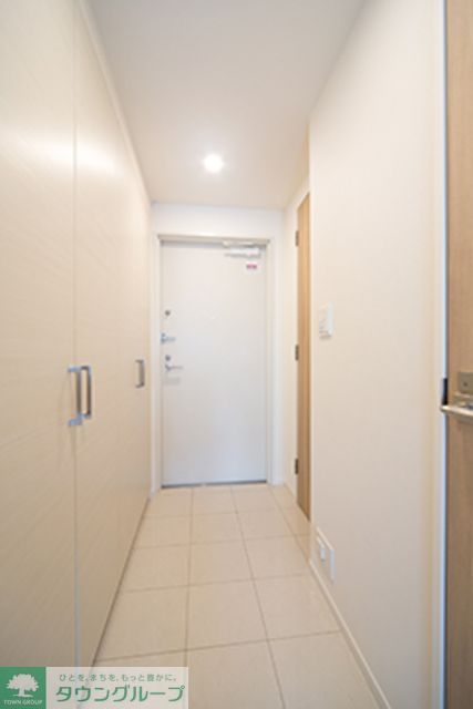 玄関　※写真は同タイプ住戸です。