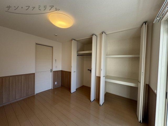 収納　同一物件別部屋写真