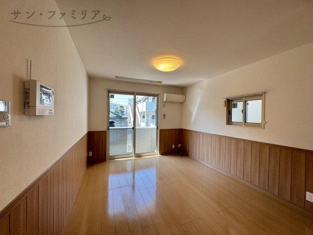 居室・リビング　同一物件別部屋写真