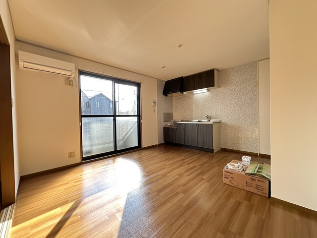 居室・リビング　別部屋参考写真です