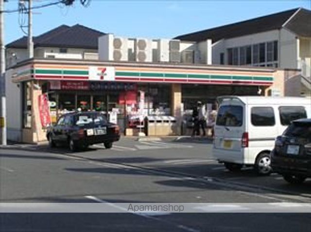 コンビニ　セブンイレブン（コンビニ）まで600m