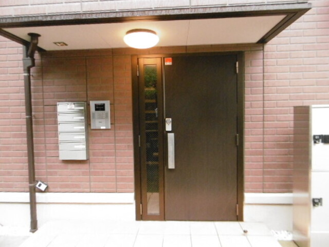 エントランス　オートロックエントランス