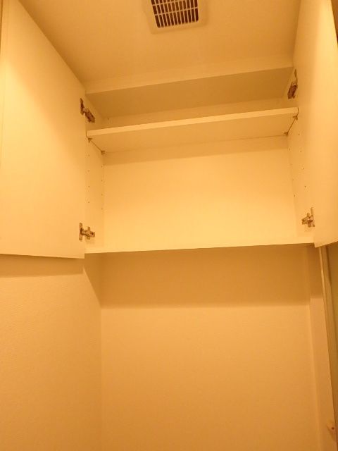 収納　トイレ上収納
