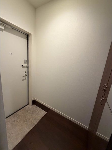 玄関　名古屋で一番初期費用の安い賃貸専門の不動産会社です(^^)