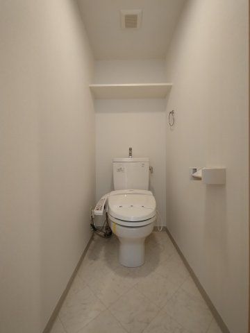 トイレ　（別タイプ参考写真）クレイシア大山　板橋区氷川町