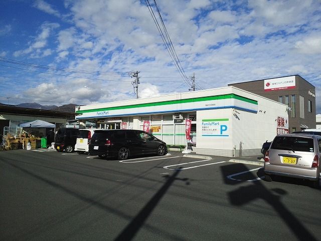 コンビニ　ファミリーマート岡谷ＴＰＲ前店（コンビニ）まで700m