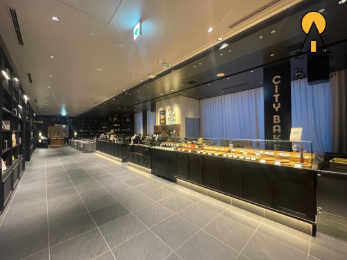 飲食店　THE CITY BAKERY サ?・スフ?ラシ?ール横浜（飲食店）まで280m