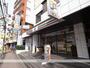 コンビニ　セブンイレブン（コンビニ）まで731m