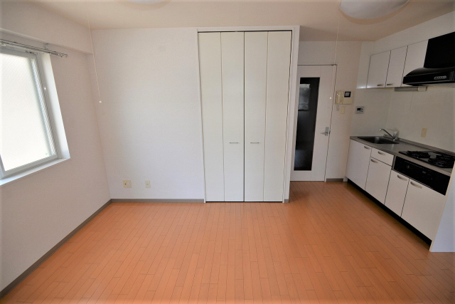居室・リビング　写真は同マンションの別のお部屋のものです