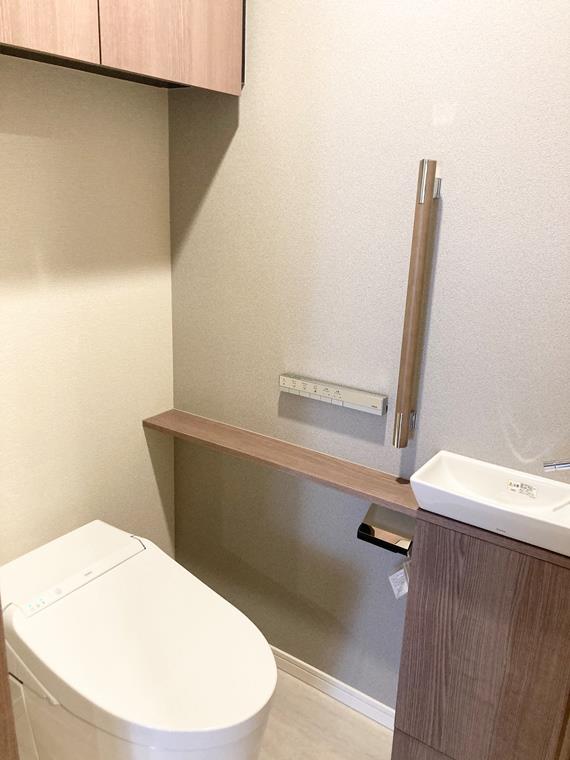 トイレ　※別部屋の参考写真です。