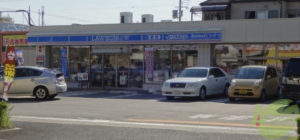 コンビニ　ローソン伊丹野間北二丁目店（コンビニ）まで203m