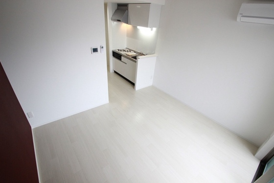 居室・リビング　※別部屋の写真です