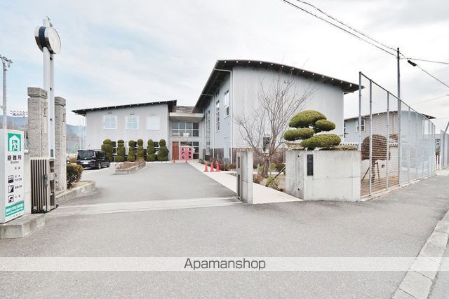 小学校　阿波市立御所小学校（小学校）まで3910m