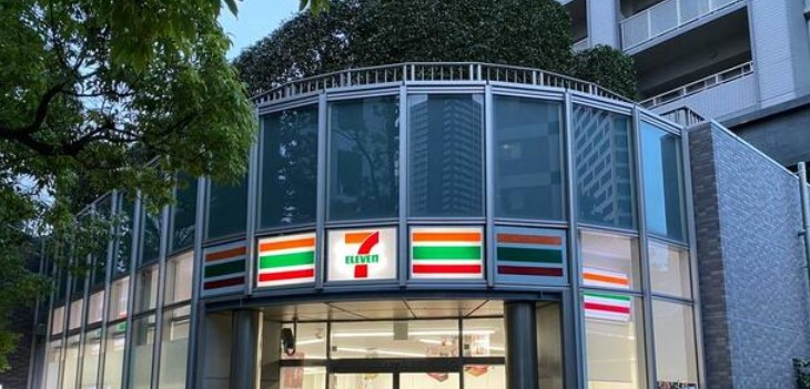 コンビニ　セブンイレブン勝どき5丁目店（コンビニ）まで130m