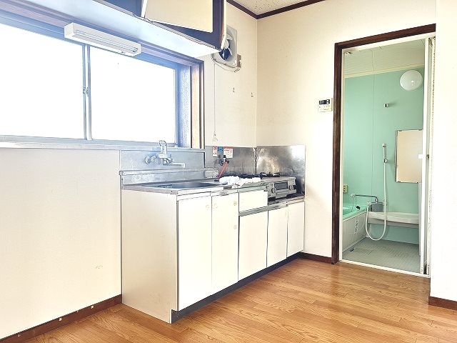 千野貸家Aのキッチン写真