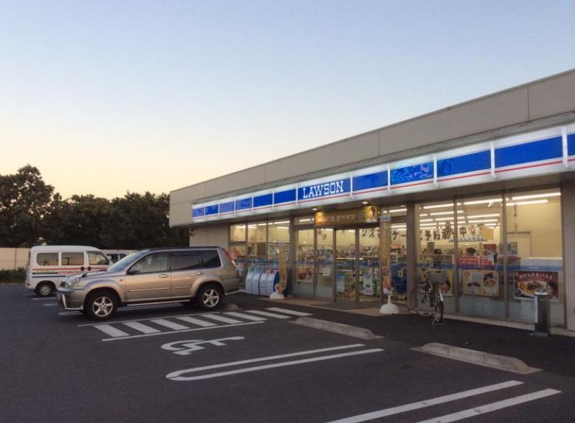 コンビニ　ローソン松戸稔台八丁目店（コンビニ）まで695m