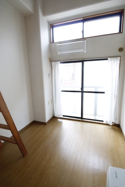 居室・リビング　※他部屋参考写真