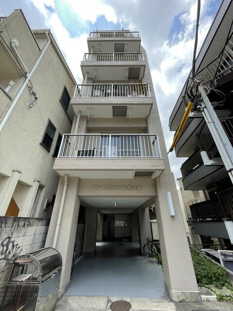 建物外観　外観は落ち着いています