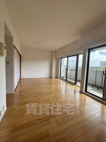 パークハイム芦屋翠ヶ丘 20番地 A棟の居間写真