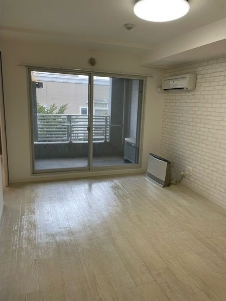 地下鉄東西線 西２８丁目駅 徒歩13分 5階建 築11年の居間写真