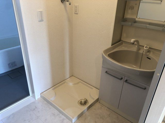 ウィルモアグッドラックVの内装写真