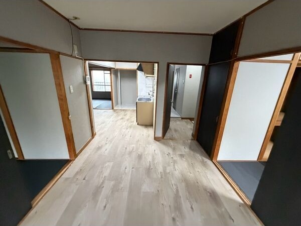 近鉄名古屋線 伏屋駅 徒歩17分 4階建 築52年の居間写真