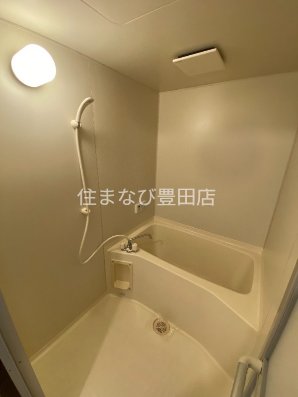 バス・シャワールーム　同型別部屋写真