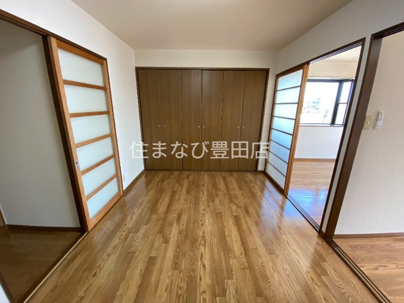 居室・リビング　同型別部屋写真
